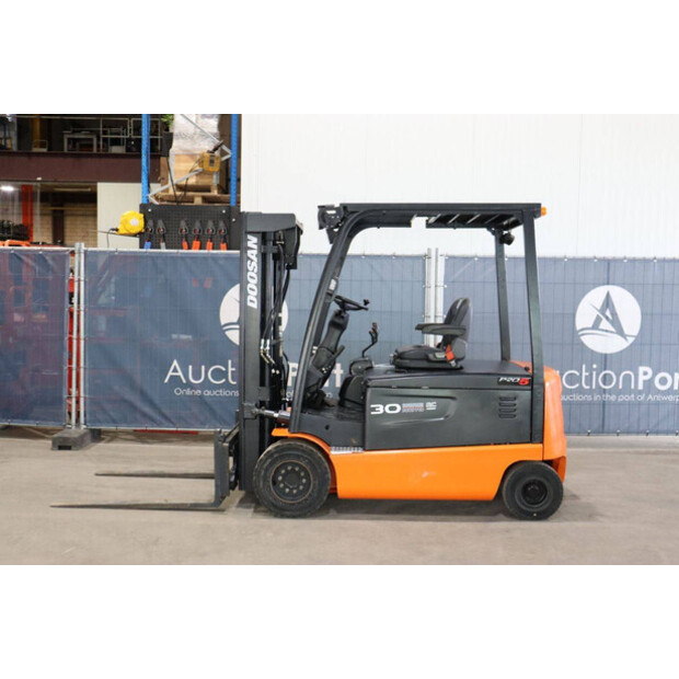 2009 Doosan B30X-5-48971592