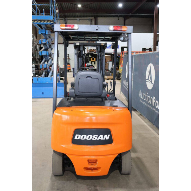 2009 Doosan B30X-5-48971595