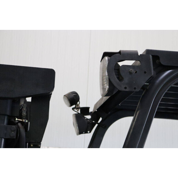 2009 Doosan B30X-5-48971604