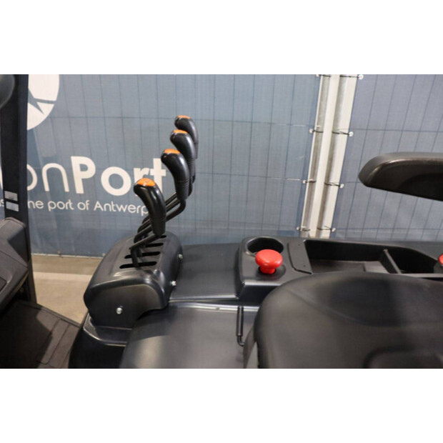 2009 Doosan B30X-5-48971619