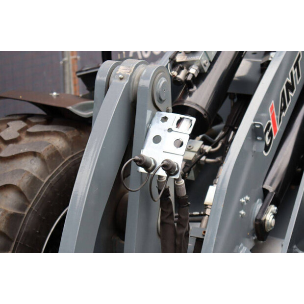 2024 GiANT G5000 X-TRA-48971735