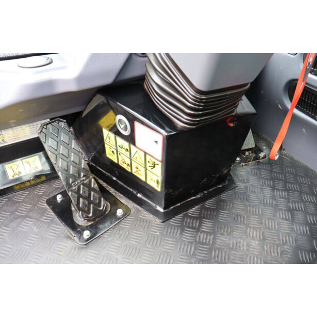 2024 GiANT G5000 X-TRA-48971755