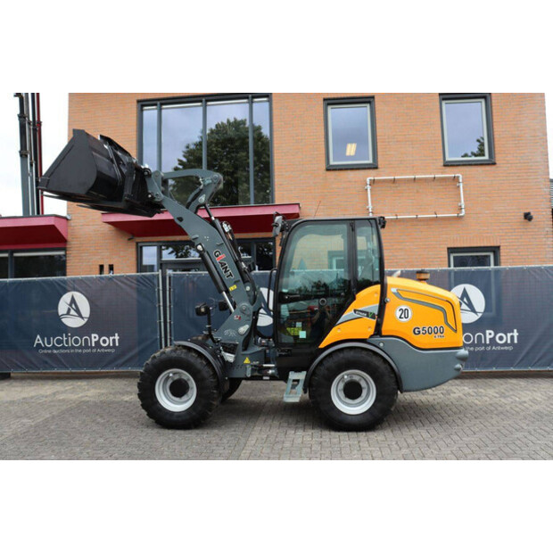 2024 GiANT G5000 X-TRA-48971770