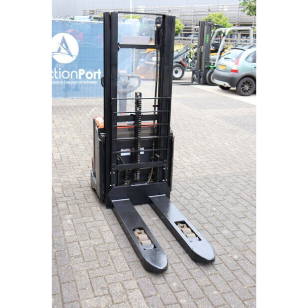 2015 بي تي SWE140L-48971781