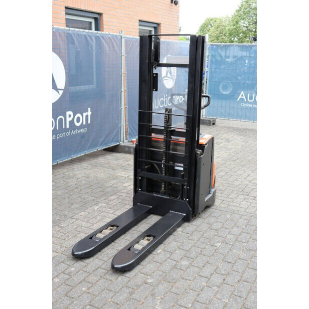 2015 بي تي SWE140L-48971783