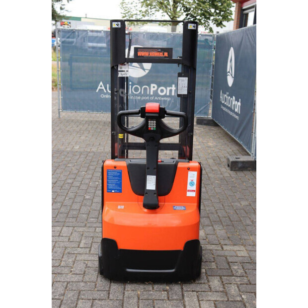 2015 BT SWE140L-48971807