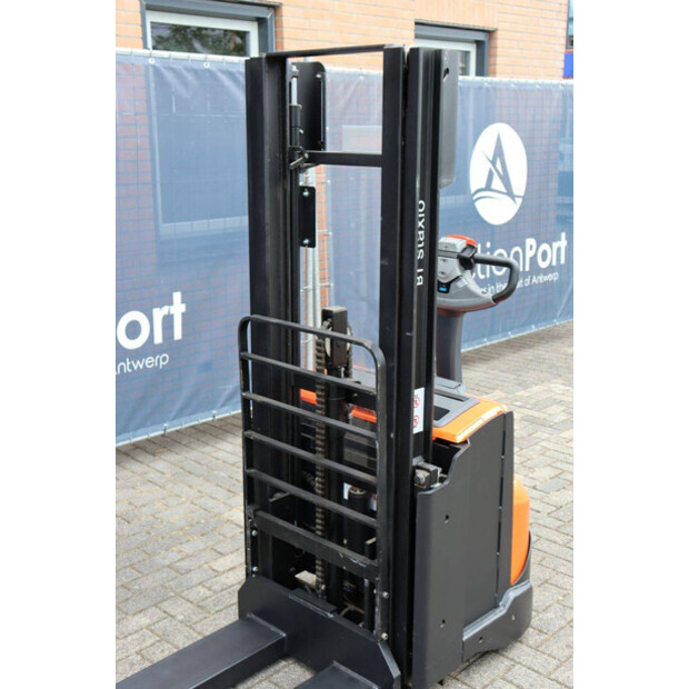 2015 BT SWE140L-48971837