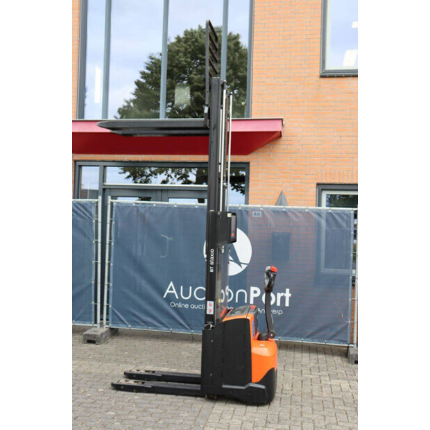 2015 BT SWE140L-48971854