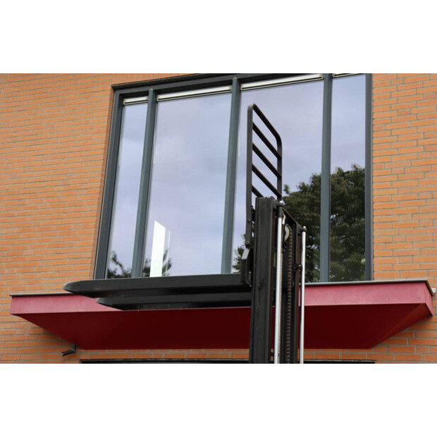2015 BT SWE140L-48971855