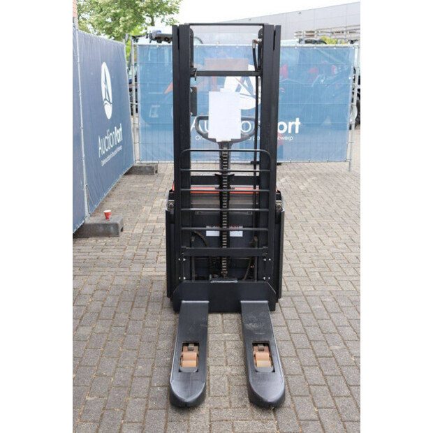 2015 بي تي SWE140L-48971893
