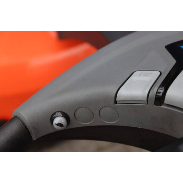 2015 بي تي SWE140L-48971904