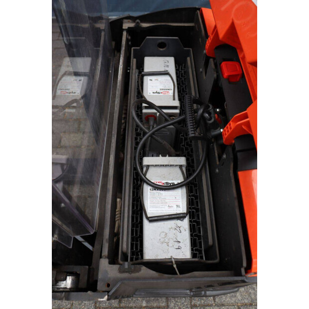 2015 بي تي SWE140L-48971940