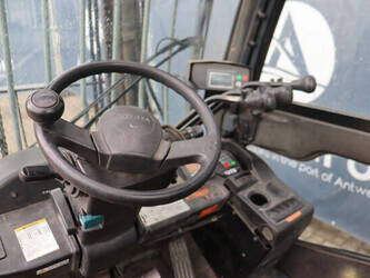 2020-toyota-02-8fdf30-1483997-48972396
