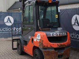 2020-toyota-02-8fdf30-1483998-48972415