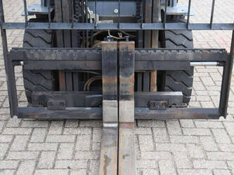 2020-toyota-02-8fdf30-1483999-48972460