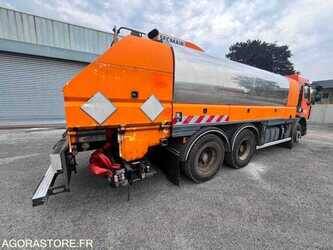 2010-renault-premium-1483477-48972869