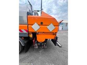 2010-renault-premium-1483477-48972936