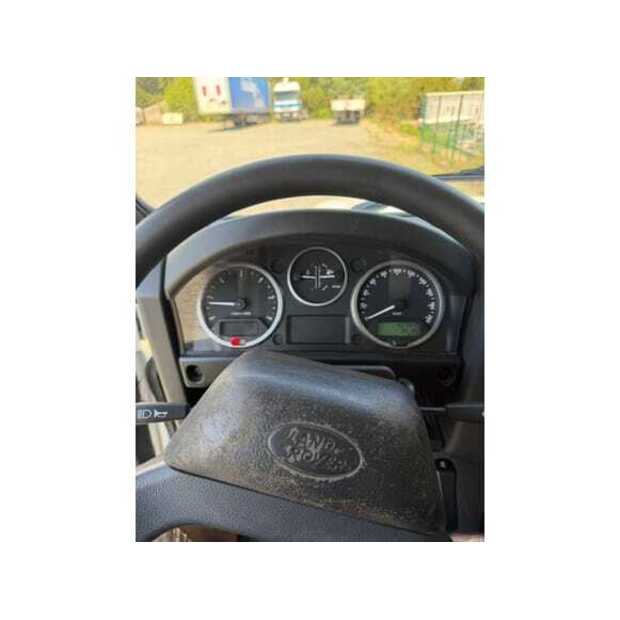 Land Rover Defender-48972966