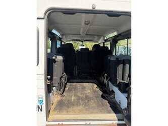 land-rover-defender-1482048-48972968