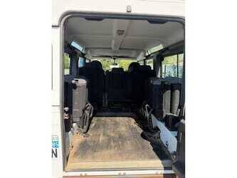 land-rover-defender-1482048-48972969