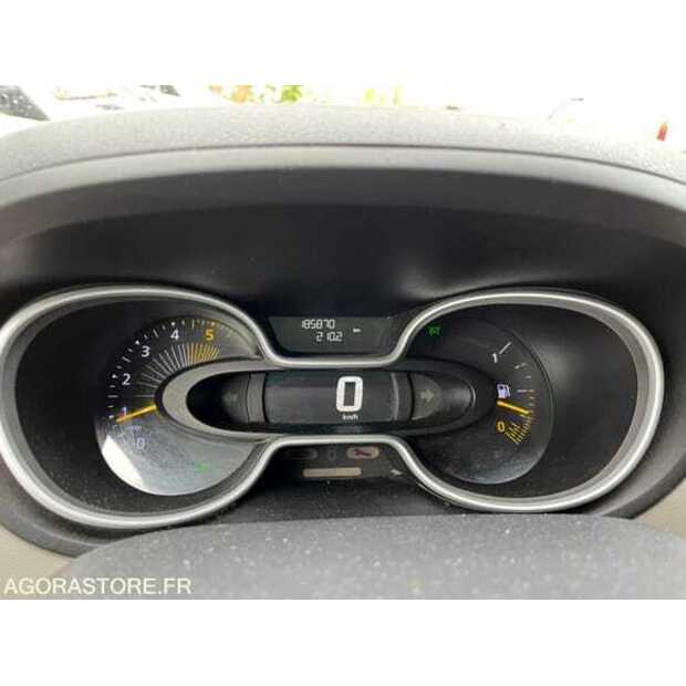 2015 Renault Traffic-48973081