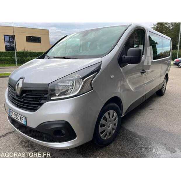 2015 Renault Traffic-48973083