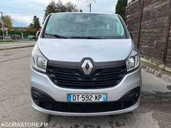 2015-renault-traffic-1484013-48973084