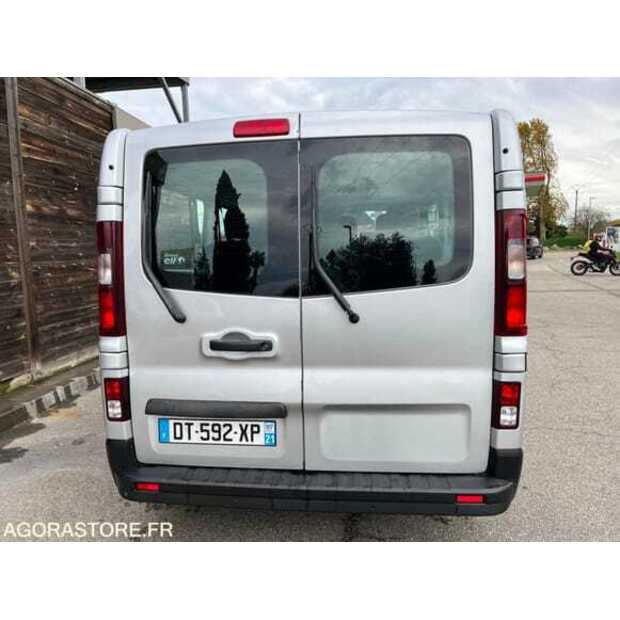 2015 Renault Traffic-48973086