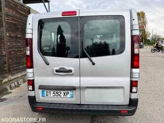 2015-renault-traffic-1484013-48973086