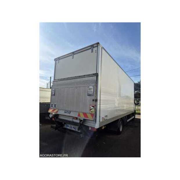2014 رينو D-48973117