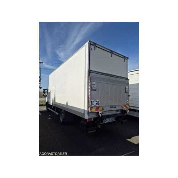 2014 رينو D-48973118