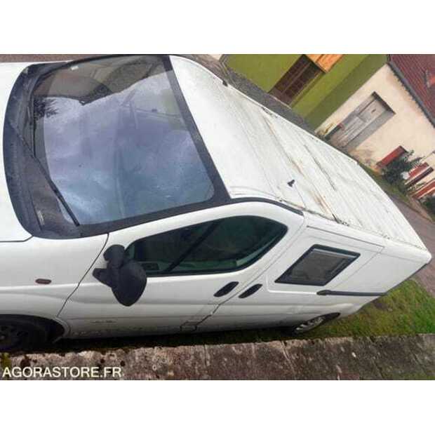 2007 Renault Traffic-48973190