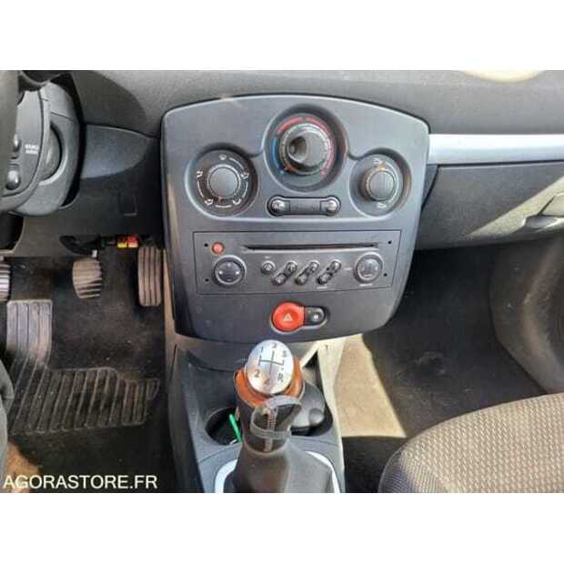 2007 Renault Clio-48973245