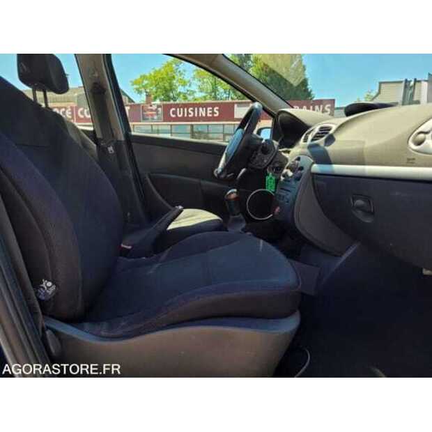 2007 Renault Clio-48973254