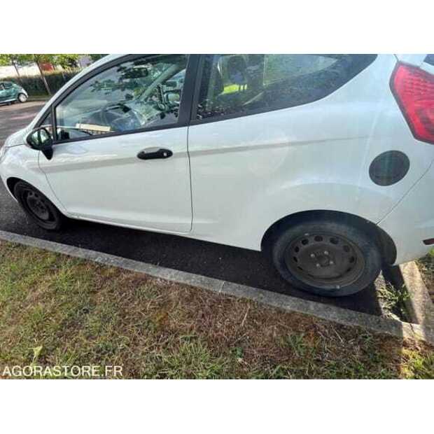 2011 Ford Fiesta-48973274