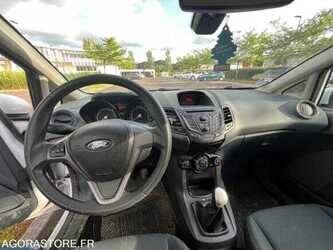 2011-ford-fiesta-1483145-48973277