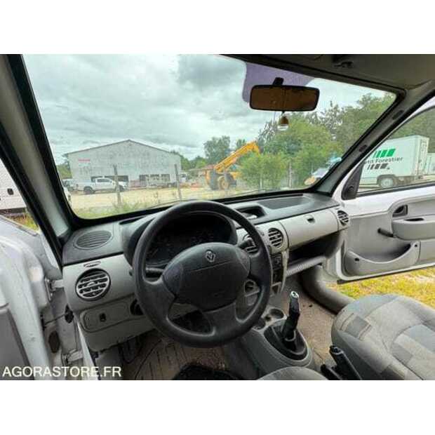 2006 رينو Kangoo-48973328