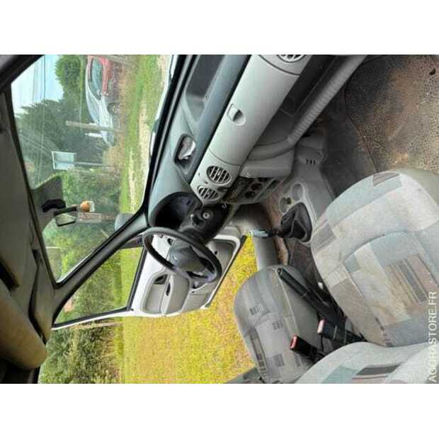 2006 رينو Kangoo-48973330