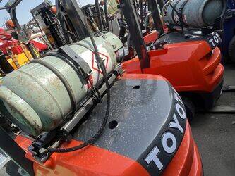 2014-toyota-fgzn30-48973679
