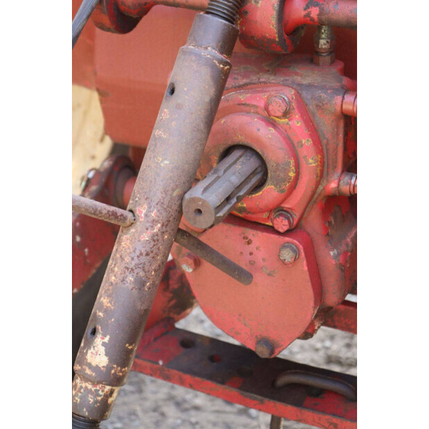 International 465-48974095