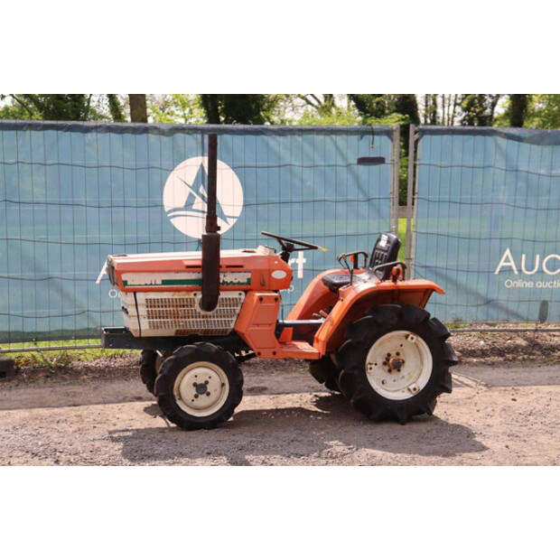 KUBOTA B1402DT-48974178