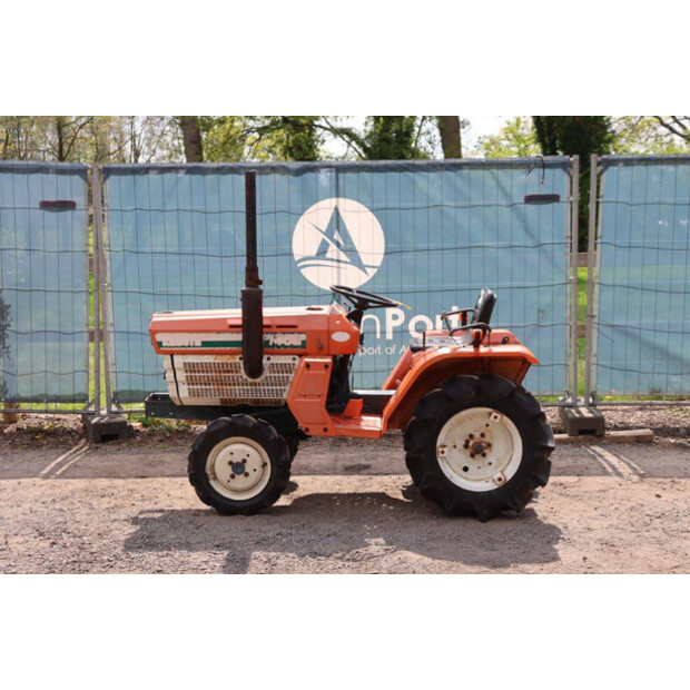 KUBOTA B1402DT-48974179
