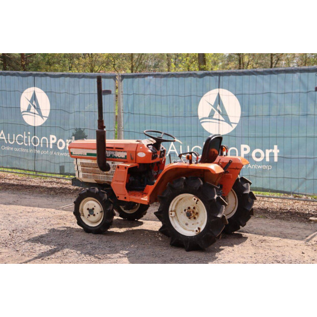 KUBOTA B1402DT-48974181