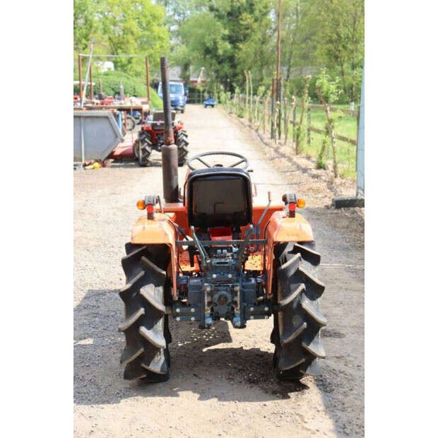 KUBOTA B1402DT-48974185