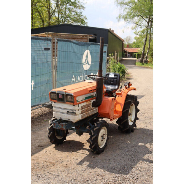 KUBOTA B1402DT-48974193