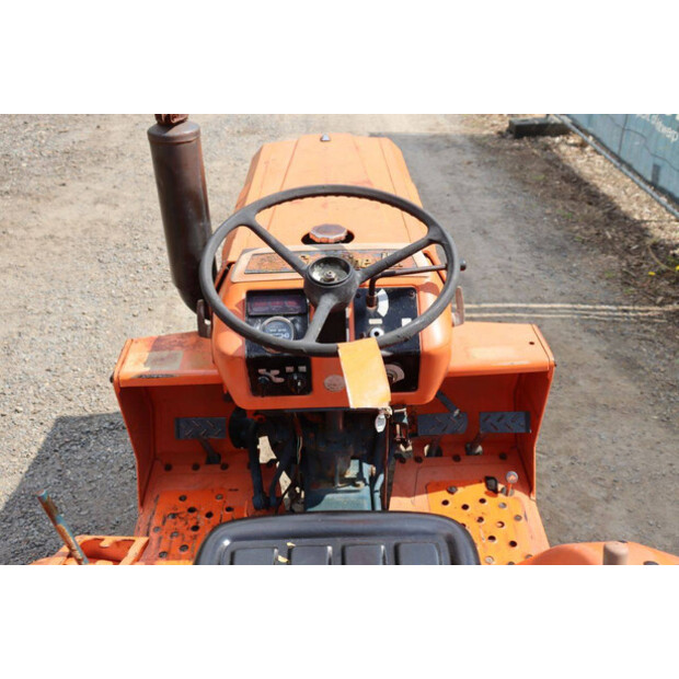 KUBOTA B1402DT-48974210