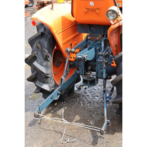 KUBOTA L2000-48974344