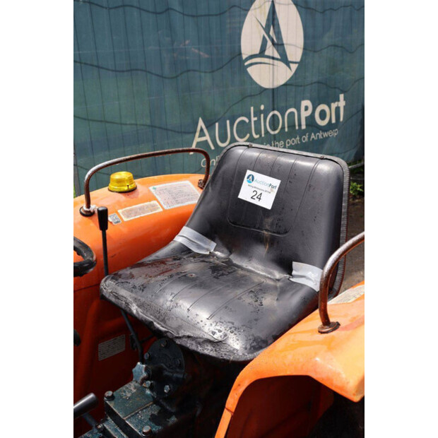 KUBOTA L2000-48974348