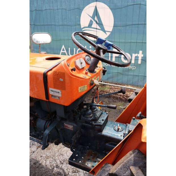 KUBOTA L2000-48974349