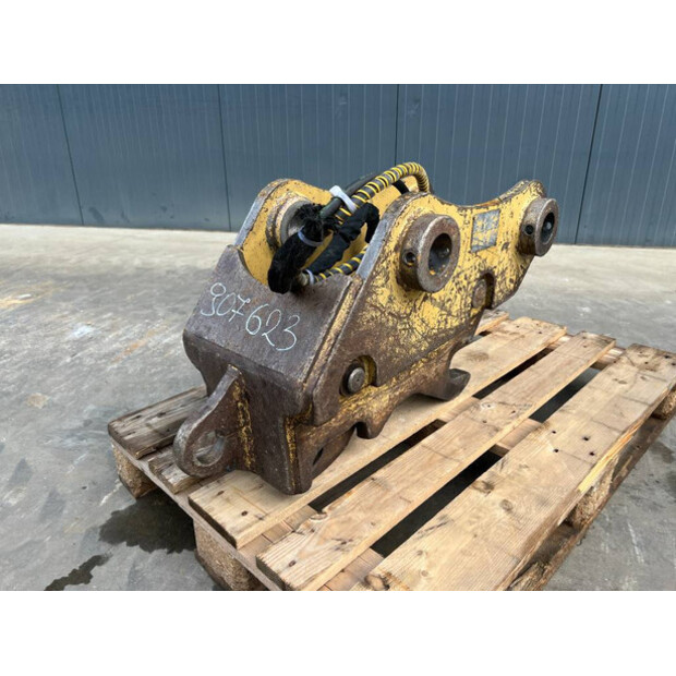 2017 Caterpillar 311D-48974605